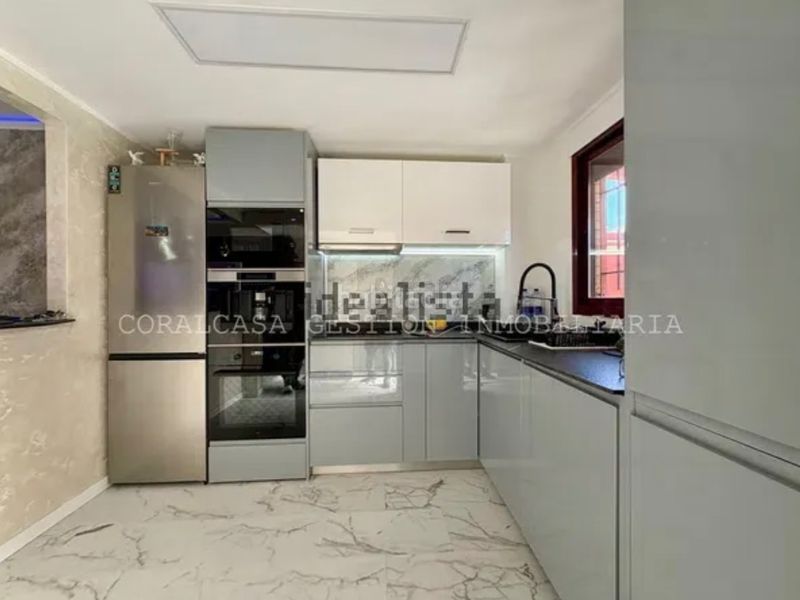 Foto 51438f16-2e73-43a0-96ea-378c0205342b. Casa adossada a anglesos 8 a Almenara