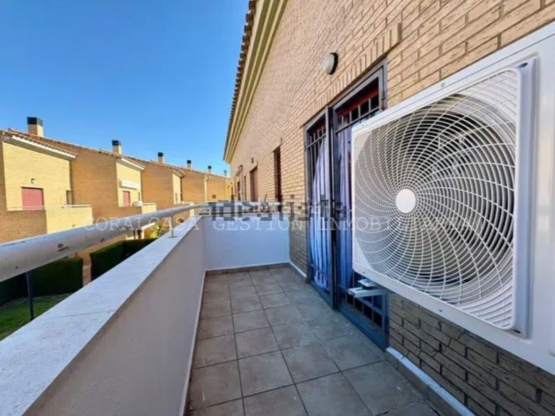 Foto 806f681a-a931-4208-9559-4456b55b5e7a. Casa adossada a anglesos 8 a Almenara
