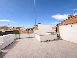 Appartamento in La cendra 18. Tercer piso sin ascensor. piso muy luminoso de 86 m² en el centr