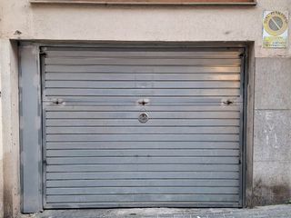 Aparcament cotxe a Hortes 2. Parking muy centrico junto ayuntamiento