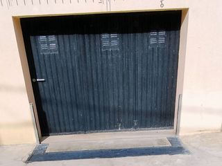 Miete Autoparkplatz in Juli garreta 2. Garaje cerrado centrico