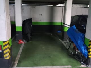 Miete Motorradparkplatz in Avenida pablo neruda 81. Plaza de garaje de moto palomeras sureste. vallecas, madrid