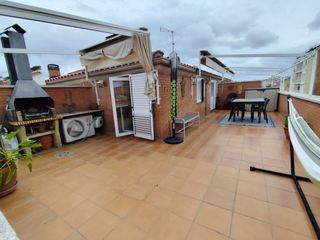 Duplex à Covadonga 525. Dúplex con terraza, 4 habitaciones. trastero y 2 plazas de parki
