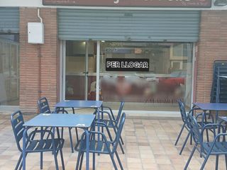 Lloguer Local Comercial a Carrer dels olivers 6-8. Local con salida de humos en zona turística.