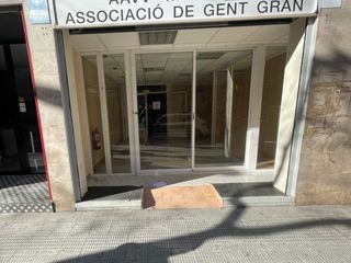 Miete Geschäftsraum in Avinguda de pere el cerimonios 89