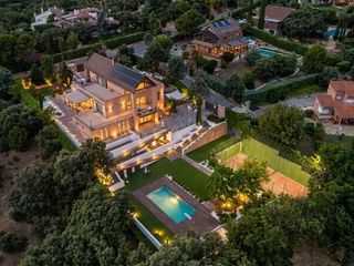 Chalet en Camino real 1. Exclusivo chalet de reconocido arquitecto en molino de la hoz –