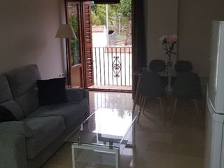 Alquiler Apartamento en Cuesta de escoriaza 12. Estupendo apartamento de 1 dormitorio cerca del paseo del salón,