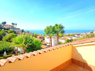 Doppelhaus in D'en po robert 19. Exclusiva casa reformada en montgavina - sitges, con vistas al m