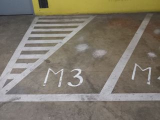 Lloguer Aparcament de moto a Francesc oller 1. Parking para moto en pere parres