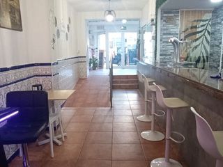 Traspàs Local Comercial a Florida 38. Local bar  200m2-dos plantas-cocina-patio