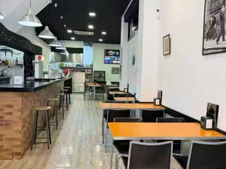 Local Comercial a Echegaray 22. Bar restaurante buen estado con salida de humo