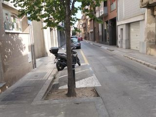 Lloguer Local Comercial a Carrer sant antoni 39. Local comercial a pie de calle, céntrico  en  figueres