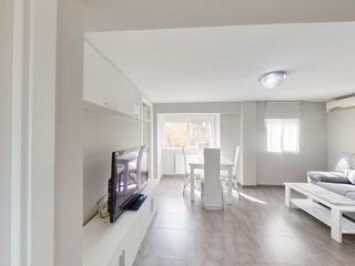 Alquiler Piso en C. de isidro fernández 7. Alquiler de piso amueblado, cerca del metro y hospital la paz.