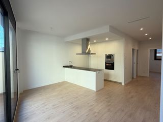Rent Flat in Panagall  1. Piso de obra nueva a estrenar con terraza de 19 m² – particular