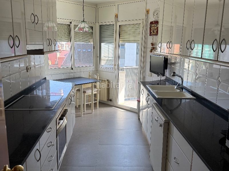 Foto 93989368-9249-4030-bb31-b5bcf31e6b0d. Pis a paseo del comercio 6 a Centre Sabadell