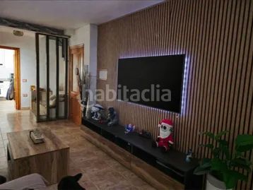 Foto cb4f1227-a095-4585-bb71-b63504d9d67d. Casa en calle de murillo 32 preciosa casa esquinera en Moncofa