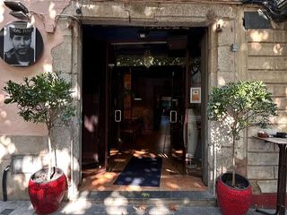 Umzug Geschäftsraum in Rambla sant martí 32. Traspaso restaurante con pizzería y delivery ubicación premium