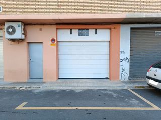 Business premise in Calle jose mestre descals 1