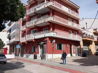 Lloguer Local Comercial a Carrer cuba 23. Bar granja en proximo traspaso