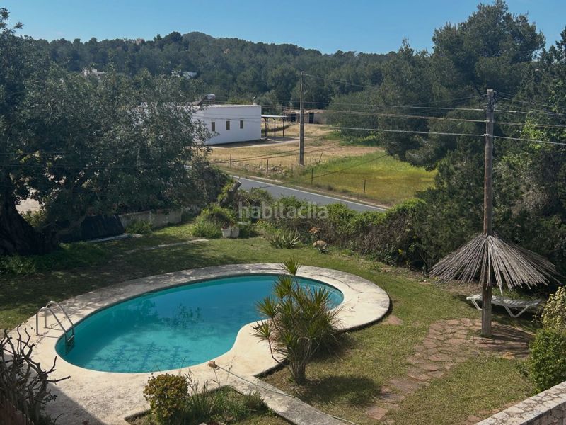 Foto 5c8f6d80-5d13-4953-bb45-cf6d745dee4b. Ático en carrer de binissalem 2365 dos viviendas independientes con terraza, piscina y gran potencial en san agustín (ibiza). en Sant Josep de sa Talaia
