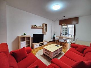 Miete Etagenwohnung in Rúa licenciado francisco de paula cousiño 4. Piso con vistas a la plaza méndez núñez en alquiler