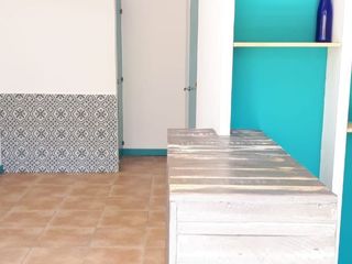 Affitto Locale commerciale in Carrer del maresme 1. Local alella 62m2 con fachada . úso actual centro de cuidado y e