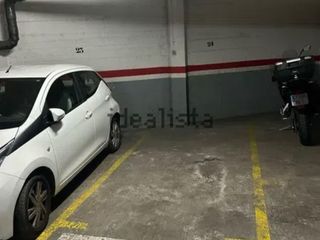 Miete Motorradparkplatz in Carrer del clot 194. Plaza para moto en clot