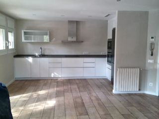 House in Molins de rey 70. Junto estación ferrocarriles catalanes