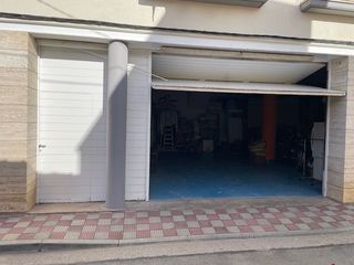 Locale commerciale in C/ mar 13. Garatge - magatzem únic a colera