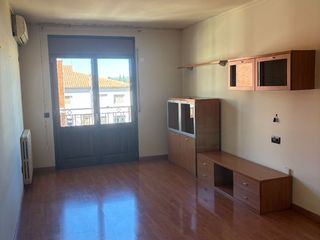 Pis a Manelic 30. Vivienda en sant fruitós de bages. ubicada cerca de las escuelas