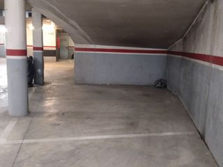 Lloguer Aparcament cotxe a Avinguda de tudela 19. Parquing grande coche y moto