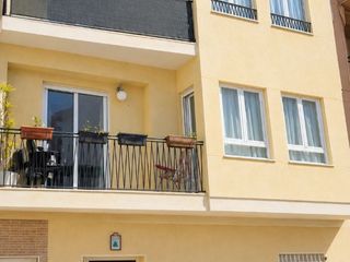 Piso en Carrer alacant 34. Se vende casa en pleno centro de santa pola.