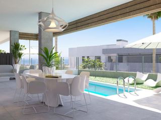 Miete Etagenwohnung in Lomas de marbella  1. Marbella piso lujo a estrenar con piscina privada en jardin