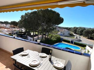 Zweistöckige Wohnung in Carrer puig 179. Dúplex en l’escala (riells) – terraza, vistas piscina, montgrí –