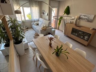 Etagenwohnung in Carrer de les barques 16. Luminoso piso reformado de 3 habitaciones junto al puerto deport