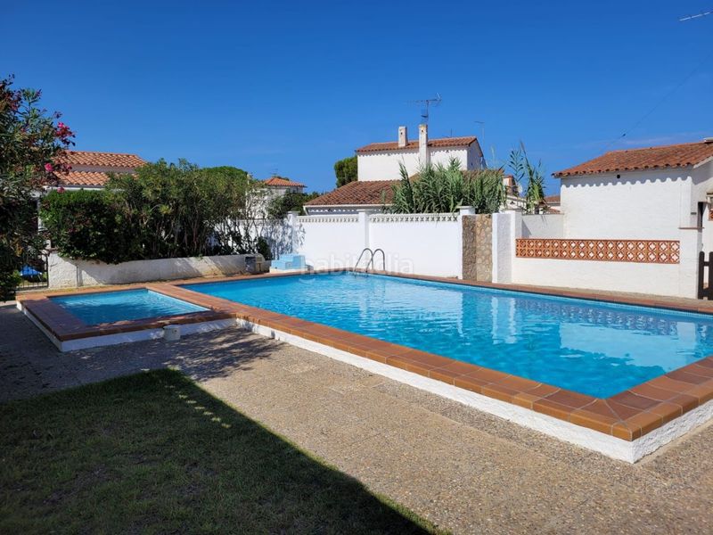 Foto beb68b6f-61f9-45aa-8bd0-826c49a7d931. Casa a ventalló 15 a Riells Escala (L´)