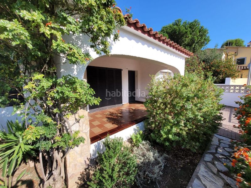 Foto d425563e-2760-4da5-b007-99a126145dd8. Casa a ventalló 15 a Riells Escala (L´)