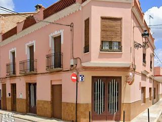 Masia a Carrer baronia 13. Casa rustica o regional en venta con bajo comercial y salida a t