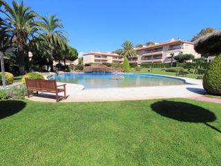 Planta baixa a Verbania 72. Bajos con jardín privado en s’agaró con licencia turística dentr