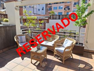 Penthouse in Carrer de varsòvia 61. Ático luminoso con gran terraza a nivel, en zona tranquila y bie