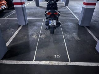 Lloguer Aparcament de moto a Rocafort 237. Alquiler pàrking c/ rocafort 237 comodísimo