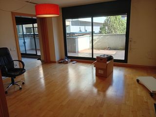 Miete Etagenwohnung in Alemanya 67. Alquiler piso centro sabadell