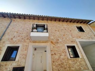 Reihenhaus in Diseminado poligono 1 181. Propiedad única por dimensiones, ubicación, calidades y vistas