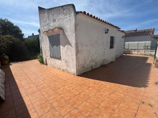 Casa en Gérani 10. Maison 4 facades a l'escala