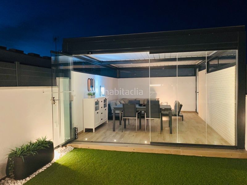 Foto ff520a91-a9a0-4a55-a5b6-e862ef1e0fc2. Piso en estacion de tranvias 1 piso 2ª planta de 70 m² con espectacular terraza privada 60 m² y pérgola bioclimática junto al metro – garaje, trastero y piscina en Gabias (Las)