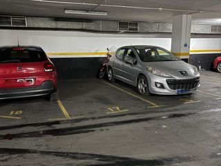 Lloguer Aparcament cotxe a Calle navas de tolosa  318. Parking al lado de sagrera