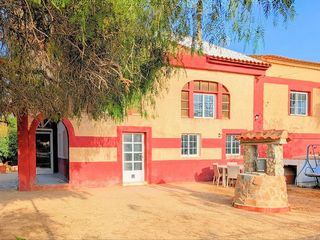Xalet a Avenida de murcia 11. Casa de campo en cañadas de san pedro