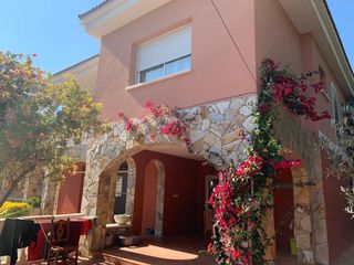 Chalet in Venecia 16. Espectacular finca con chalet, piscina, pista deportiva y bodega