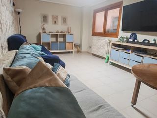 Reihenhaus in Moron 9. Casa en venta en foz-calanda