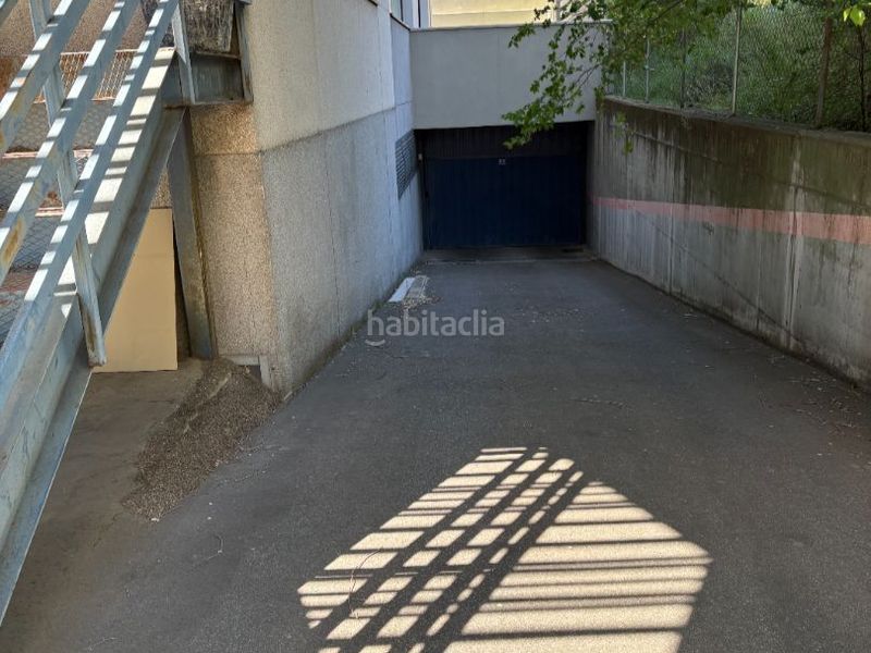 Foto 421547cb-71b9-46bb-9b20-fc95b38f907a. Aparcament cotxe a calle secoya 24 a Buena Vista Madrid
